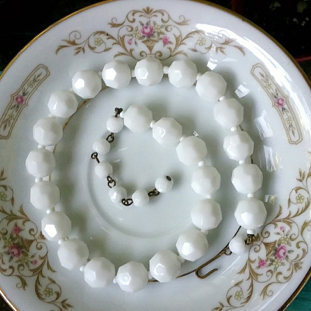 Vtg  Faceted Czech Glass Bead Choker